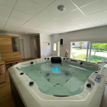 Montaillon D'hotes Bed & Breakfast