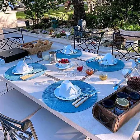Bed and Breakfast Montaillon D'hotes 4*