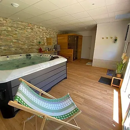 Montaillon D'hotes Bed and Breakfast